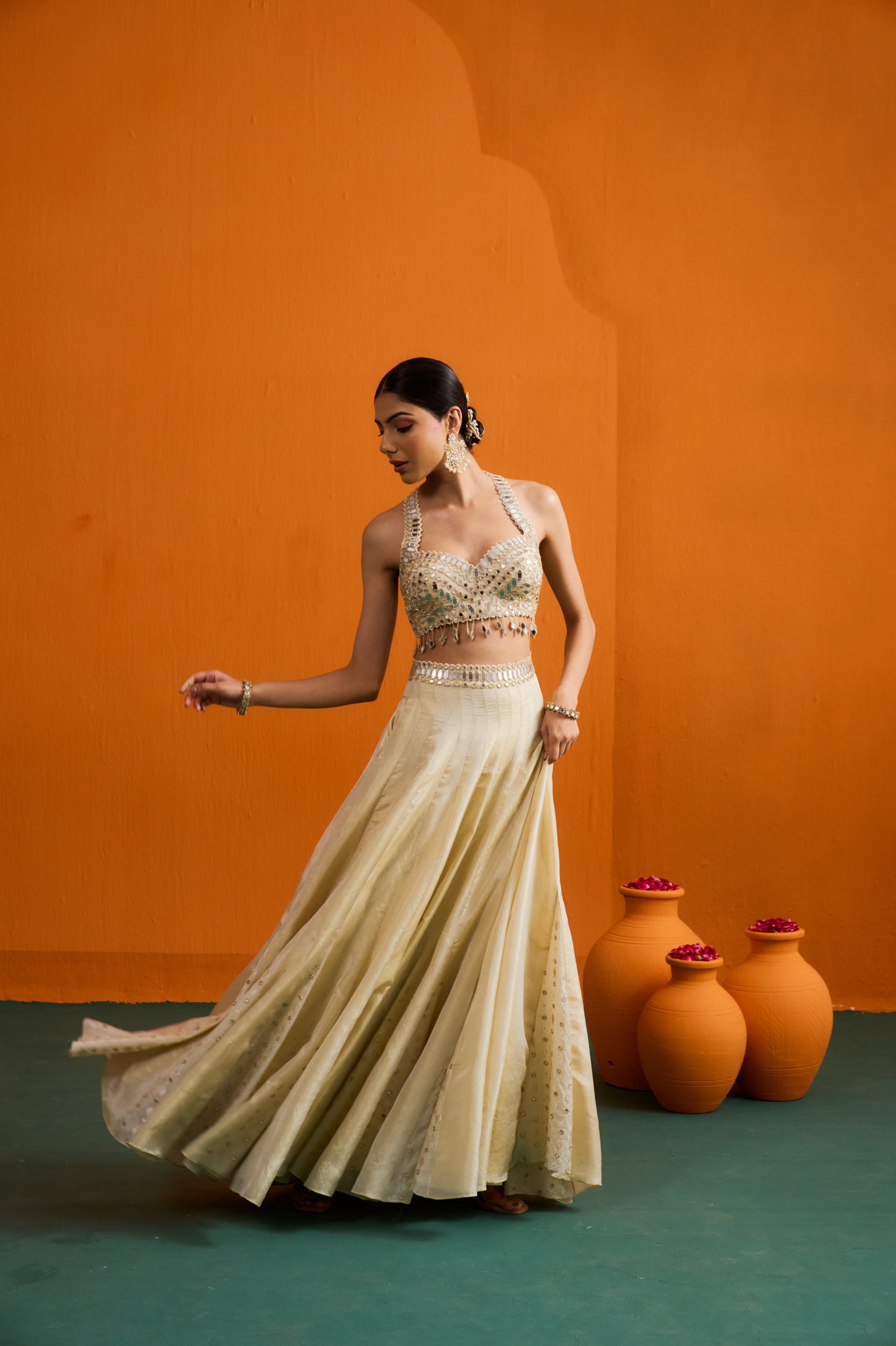 Tara Lehenga