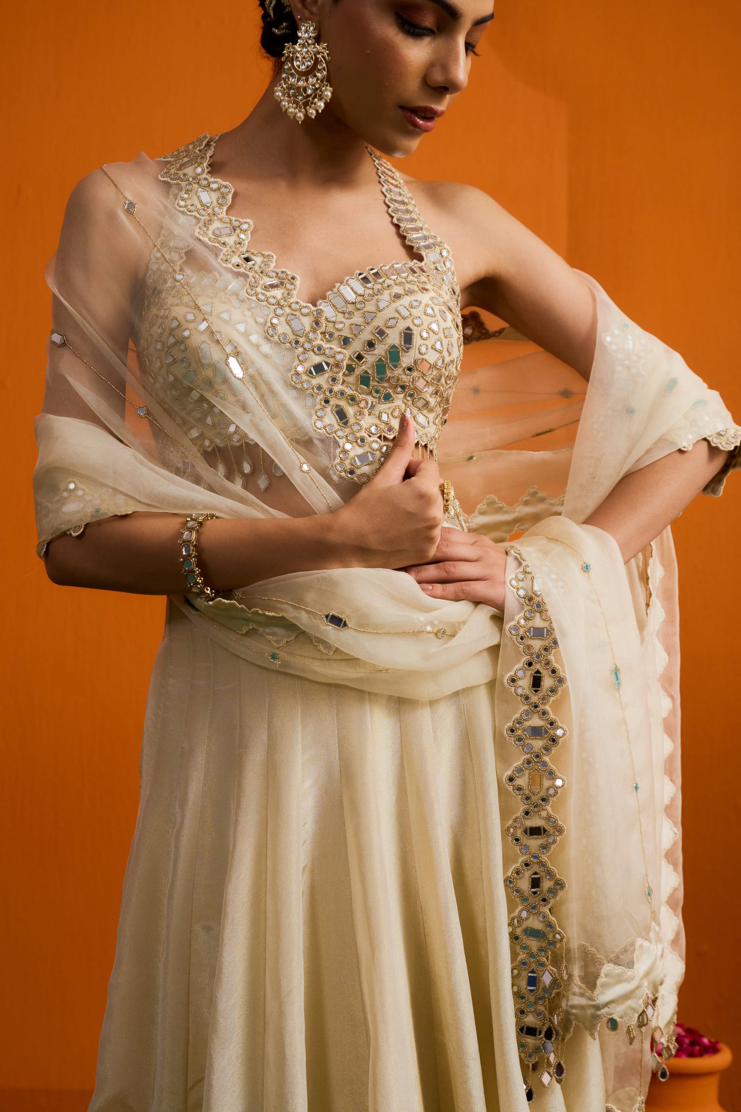 Tara Lehenga