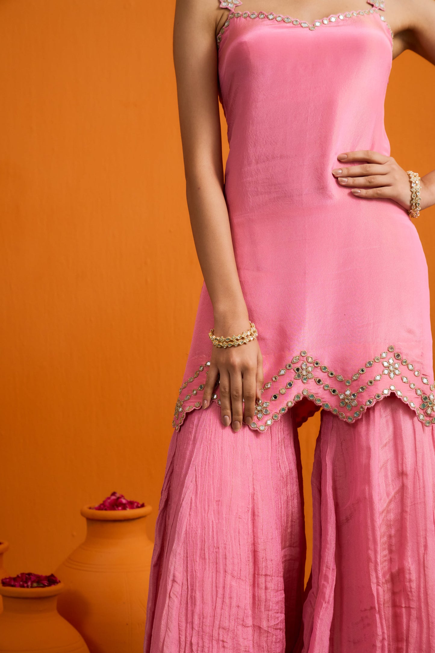 Nistya Gharara Set