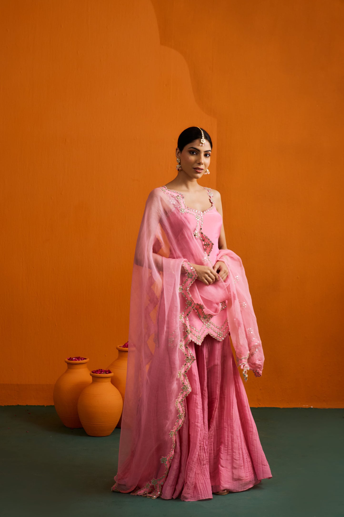 Nistya Gharara Set