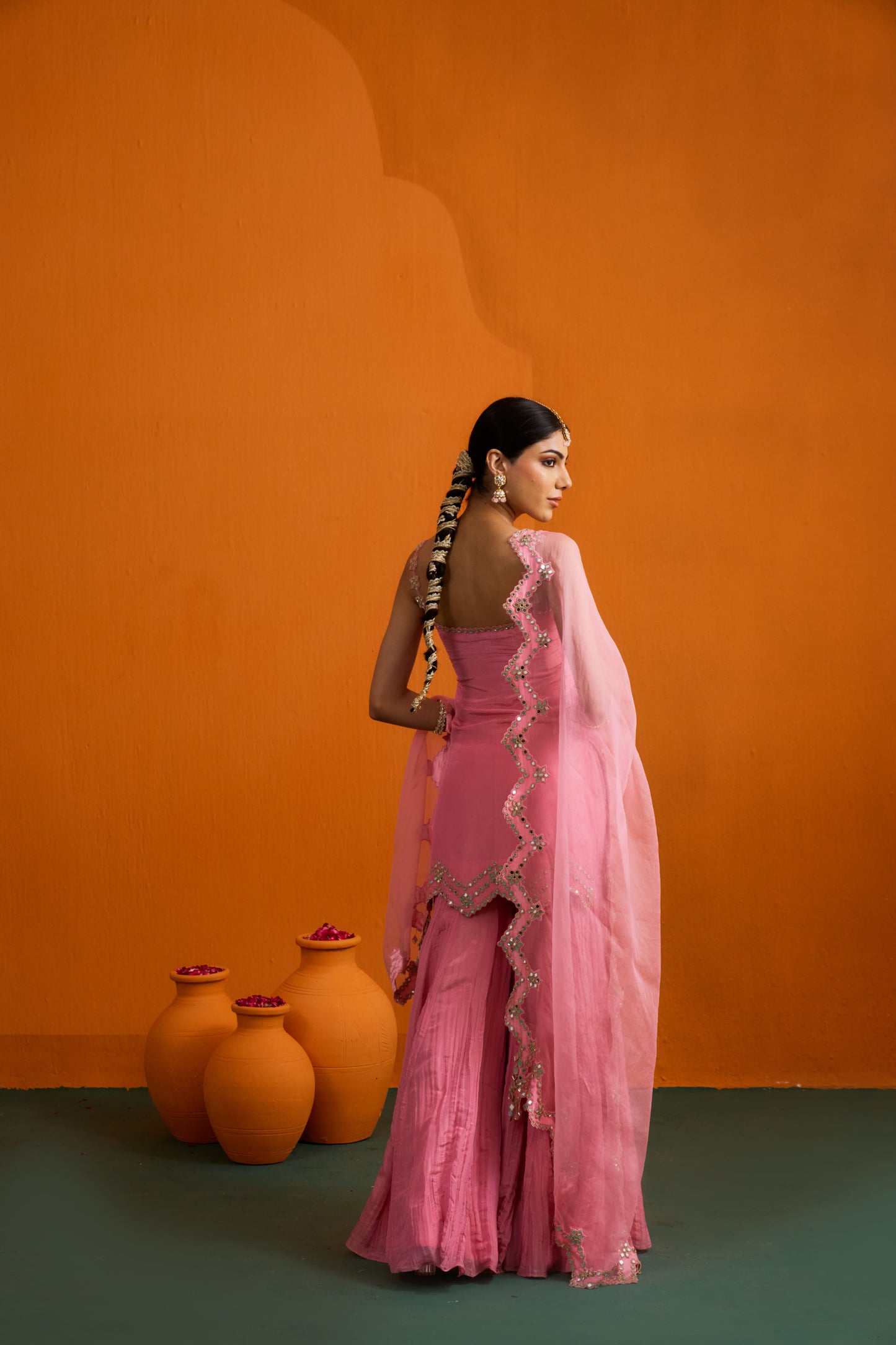Nistya Gharara Set