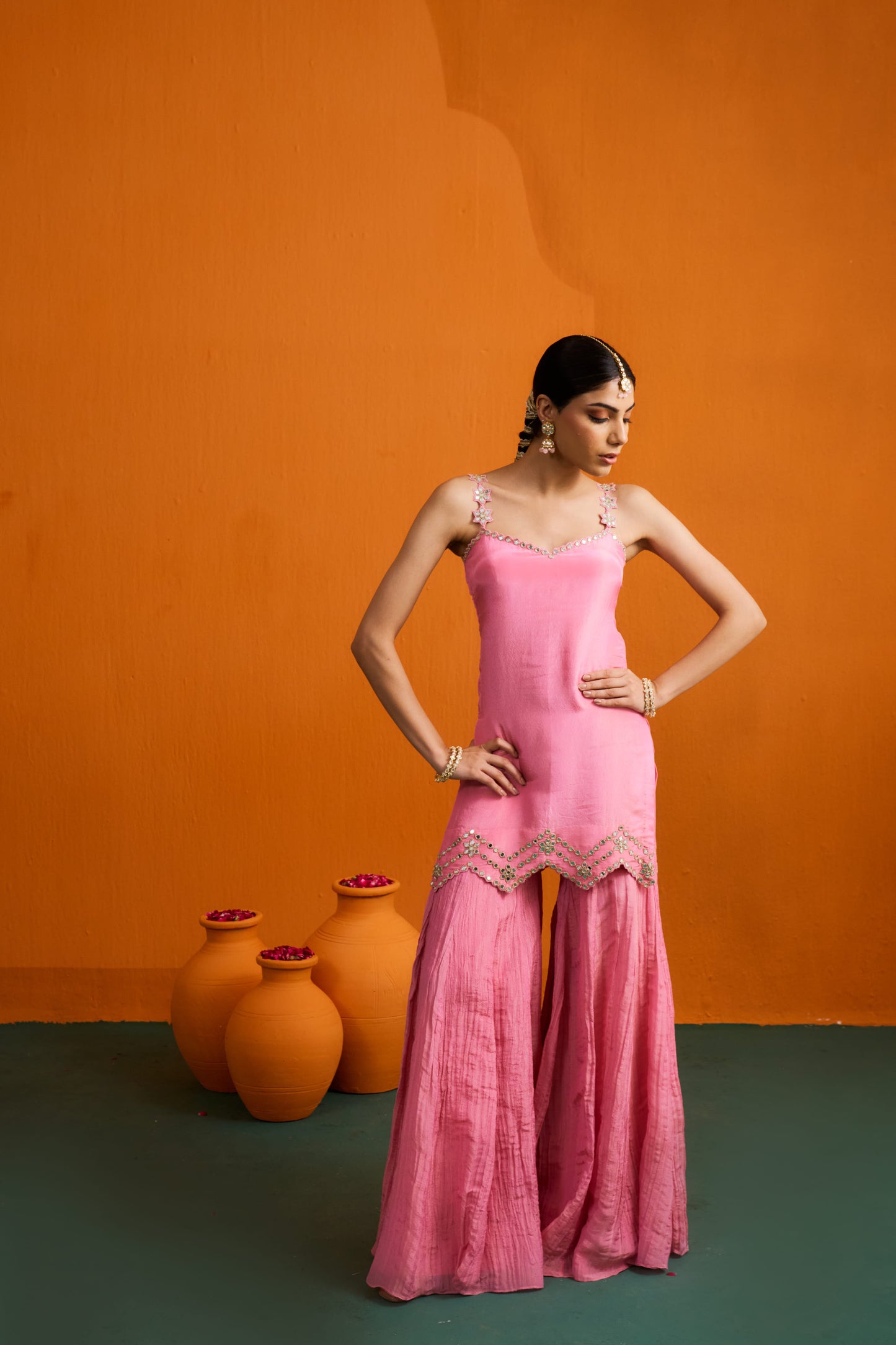 Nistya Gharara Set