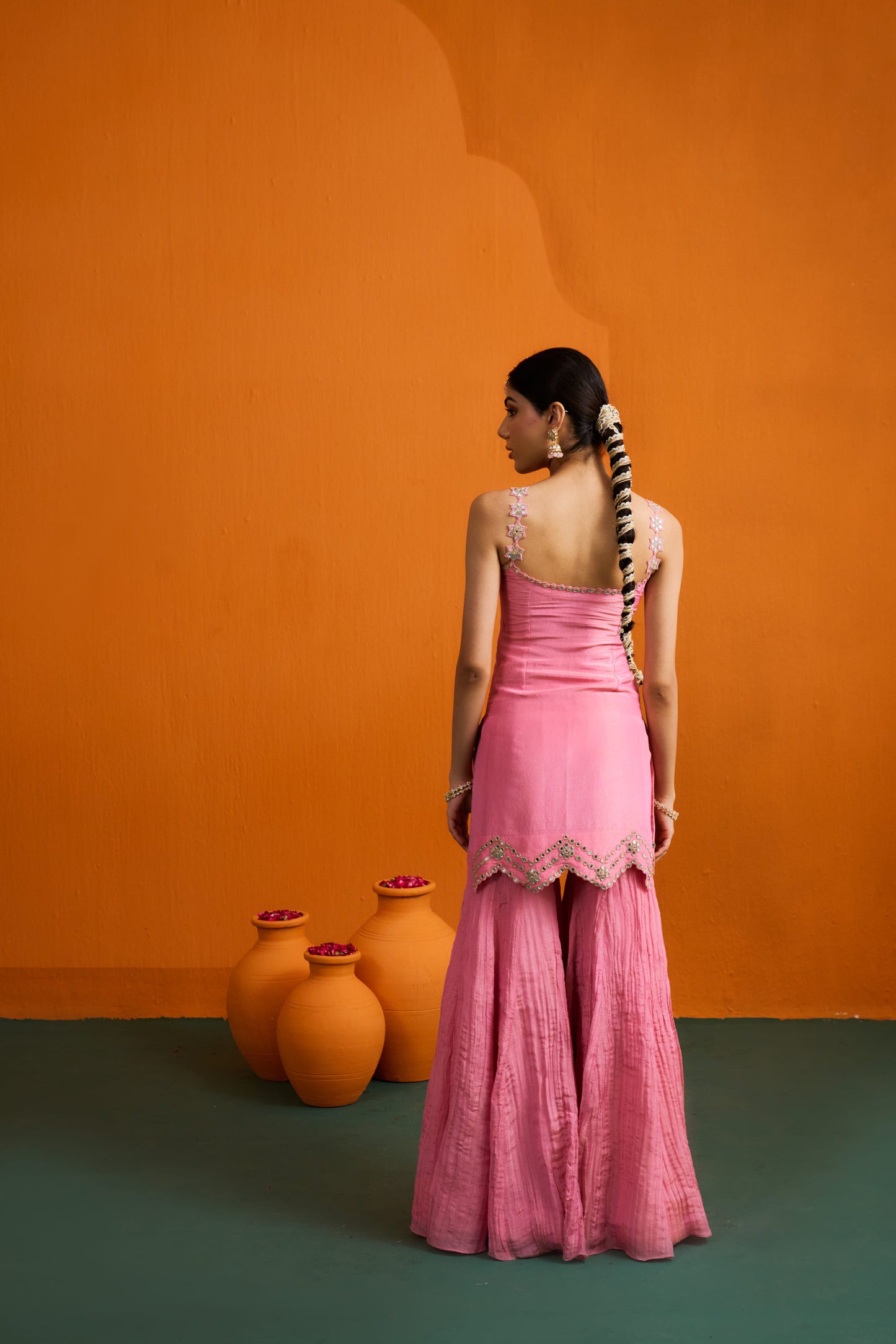 Nistya Gharara Set