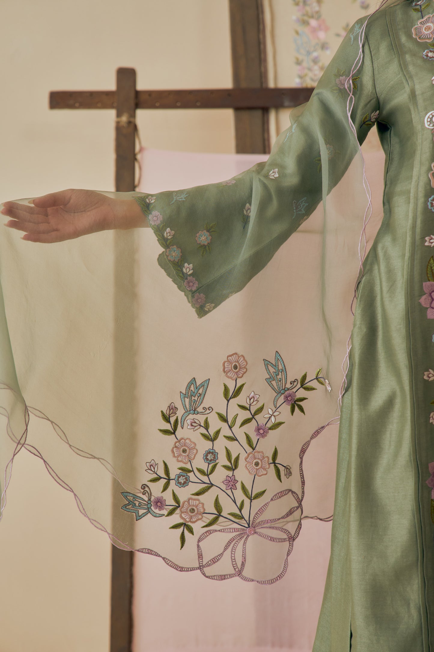 Gulbaan Kurta Set