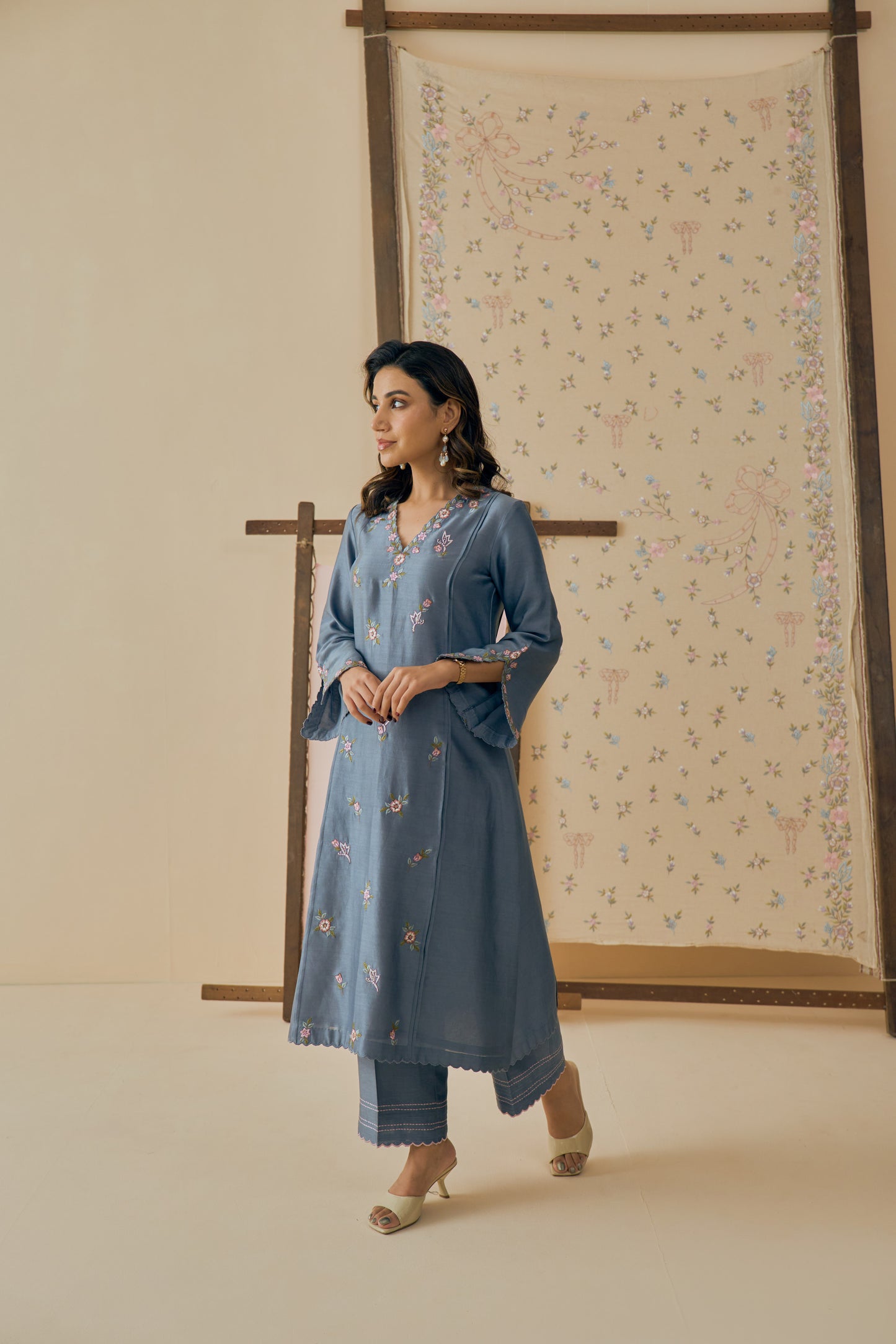 Neer Kurta Set