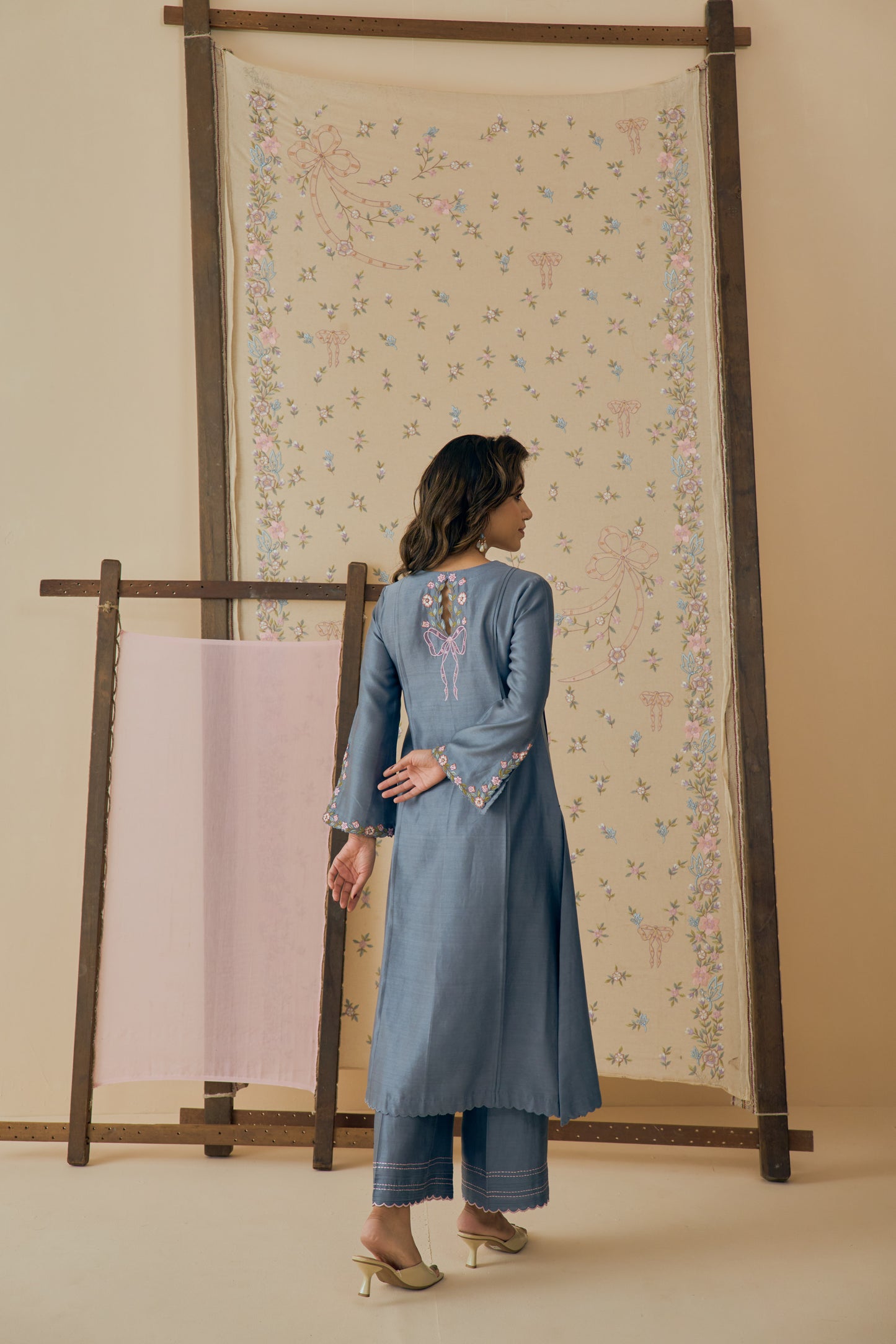 Neer Kurta Set