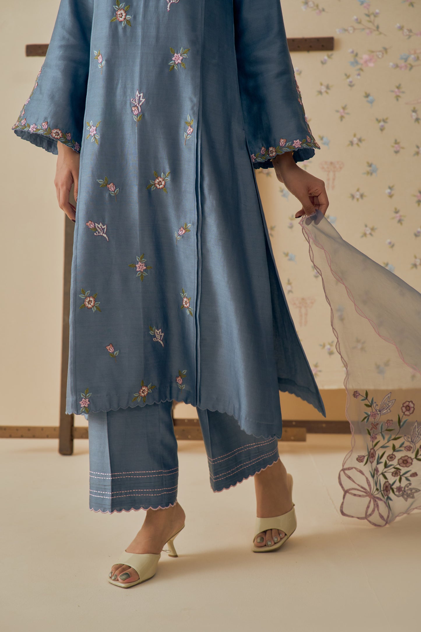 Neer Kurta Set