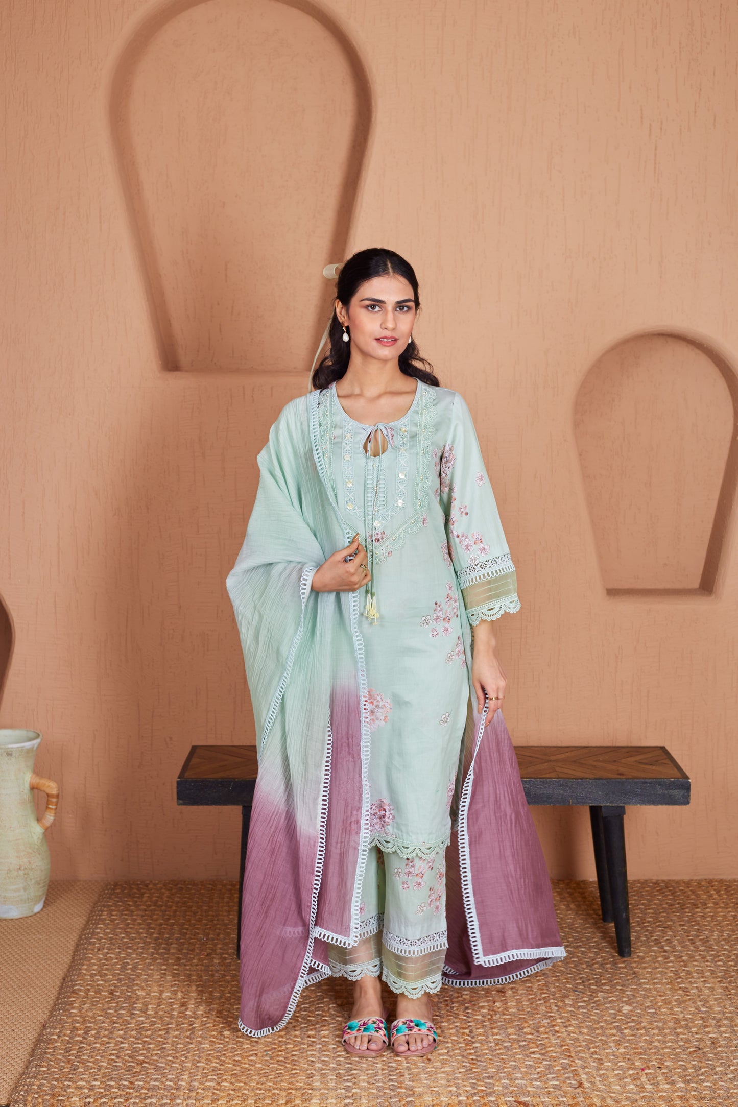 Lovebird Lace Kurta Set