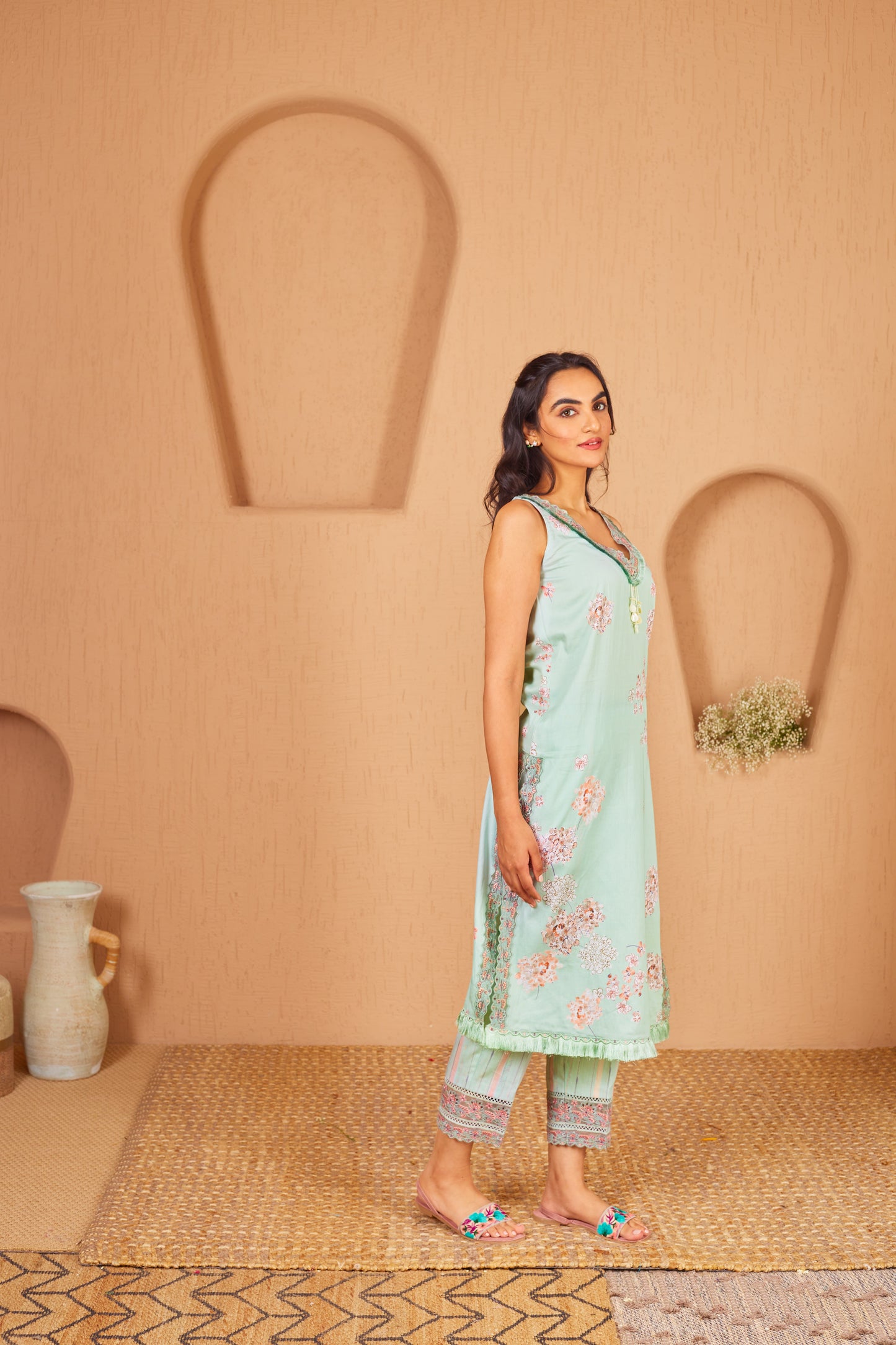 Lovebird Sleeveless Kurta Set