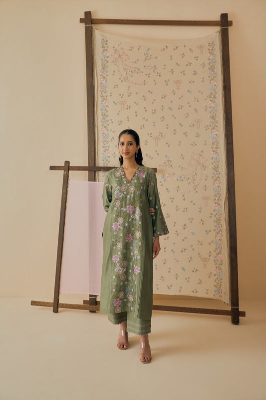 Gulbaan Kurta Set