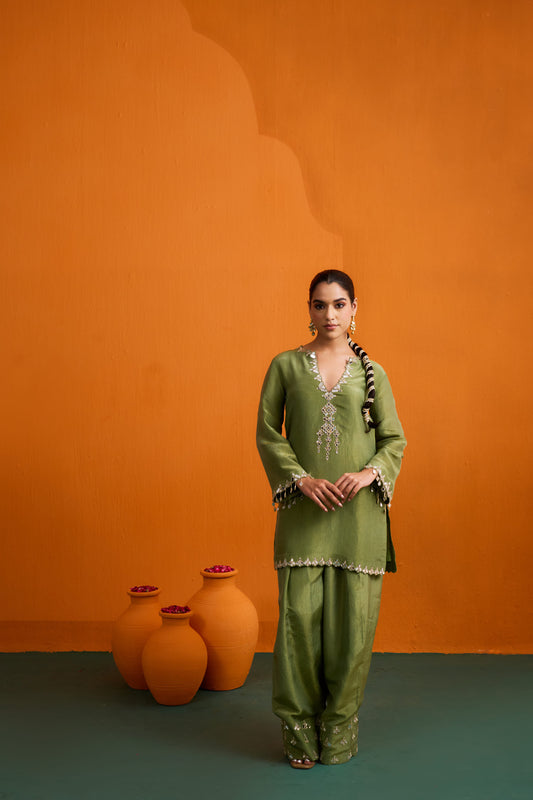 Ditya Kurta Set with Farshi Salwar